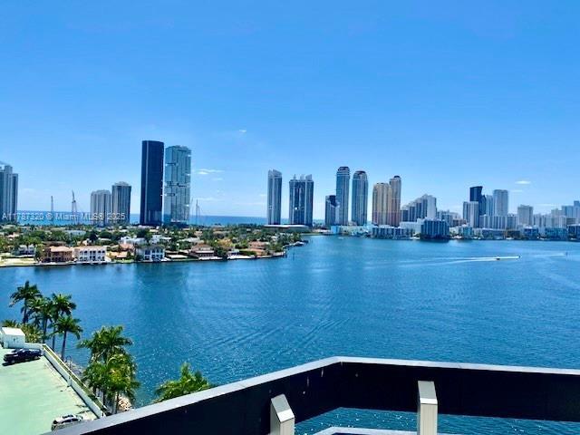 Picture of 3600 Mystic Pointe Dr # 1517, Aventura FL 33180
