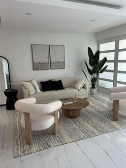 Picture of 2301 Collins Ave # 628, Miami Beach, FL 33139
