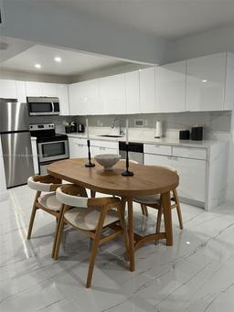 Picture of 2301 Collins Ave # 628, Miami Beach, FL 33139