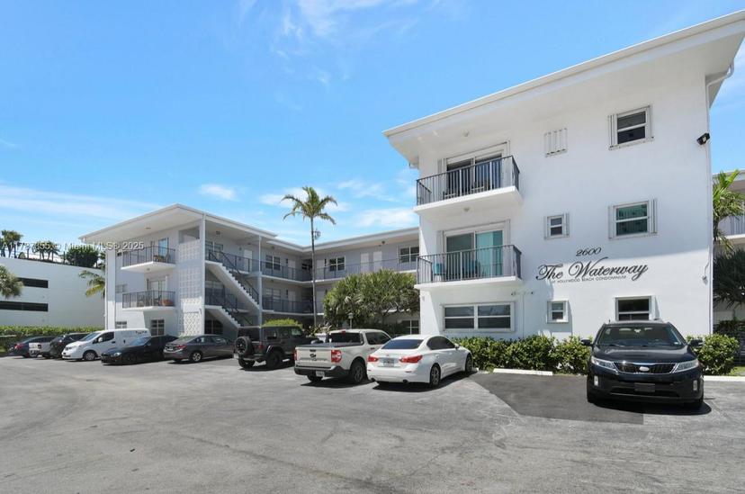 Picture of 2600 S Ocean Dr # S111, Hollywood FL 33019