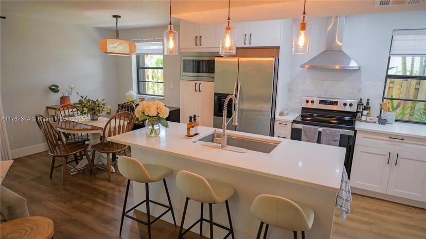 Picture of 2520 NE 9Th St, Fort Lauderdale FL 33304