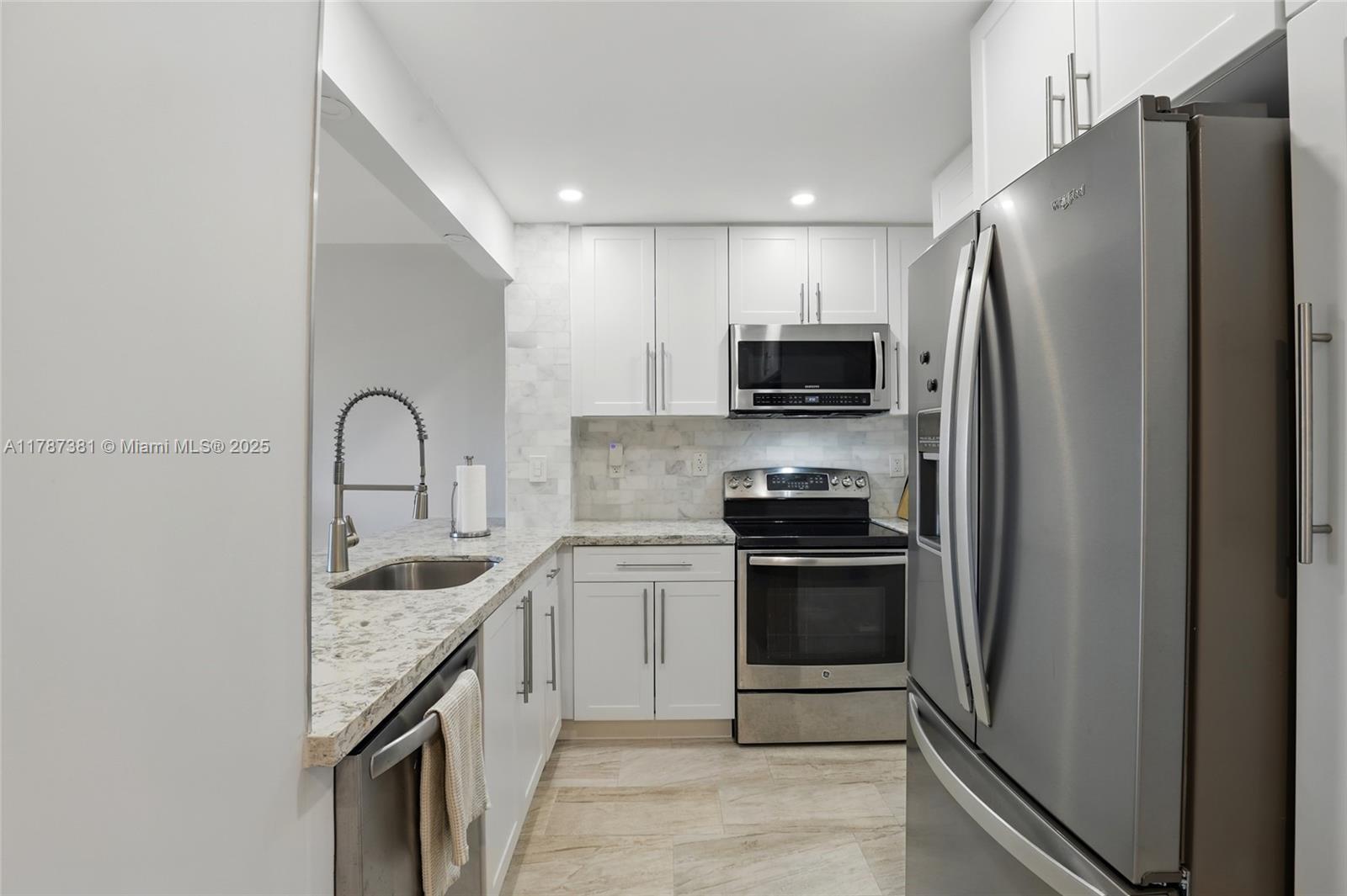 Picture of 1831 NE 38Th St # 402, Oakland Park, FL 33308