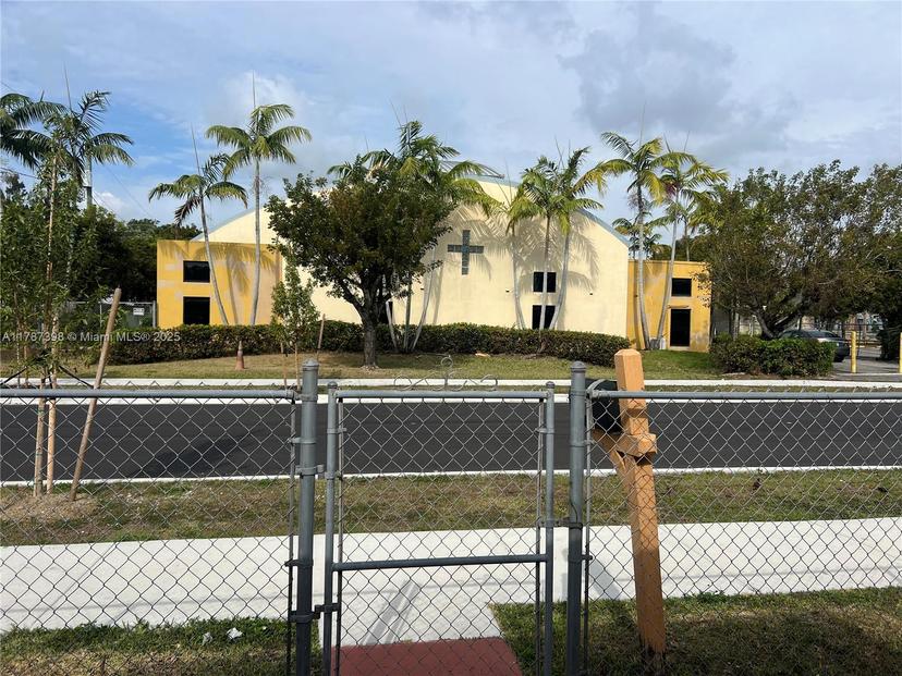 Picture of 1051 NW 5Th Ct, Florida City FL 33034
