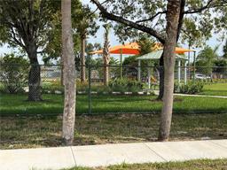 Picture of 1051 NW 5Th Ct, Florida City, FL 33034
