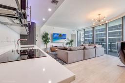 Picture of 45 SW 9Th St # 1808, Miami, FL 33130