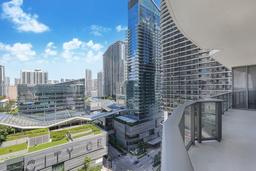 Picture of 45 SW 9Th St # 1808, Miami, FL 33130