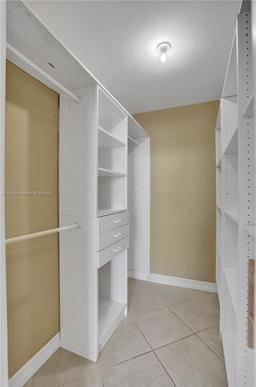 Picture of 1455 N Treasure Dr # 7F, North Bay Village, FL 33141