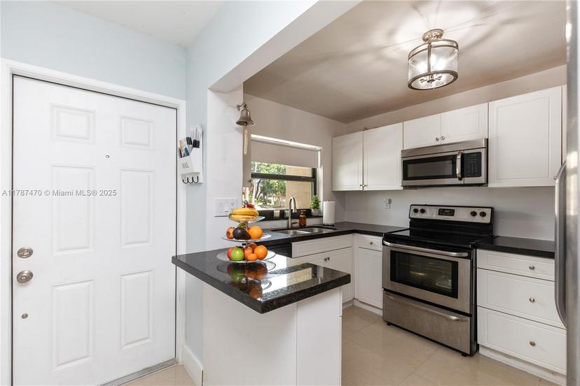 Picture of 8956 Palm Tree Ln # 8956, Pembroke Pines FL 33024