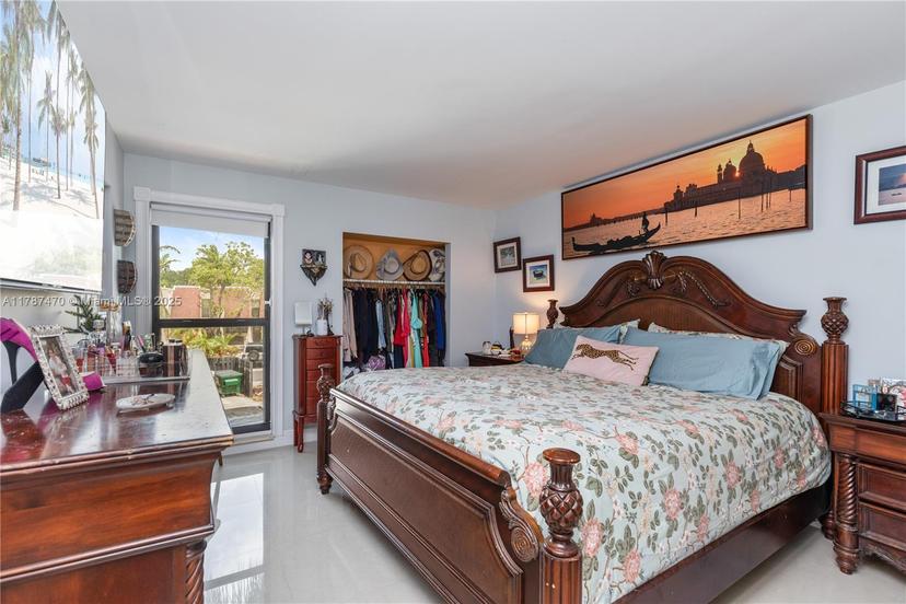 Picture of 8956 Palm Tree Ln # 8956, Pembroke Pines FL 33024