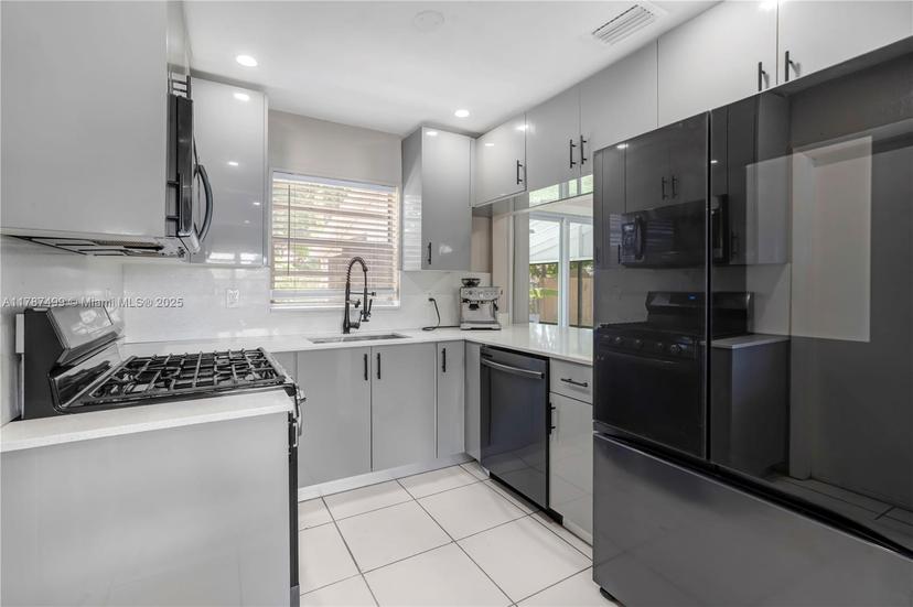 Picture of 6501 Scott St, Hollywood FL 33024