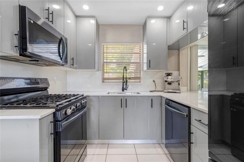 Picture of 6501 Scott St, Hollywood FL 33024