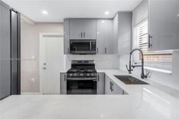 Picture of 6501 Scott St, Hollywood, FL 33024