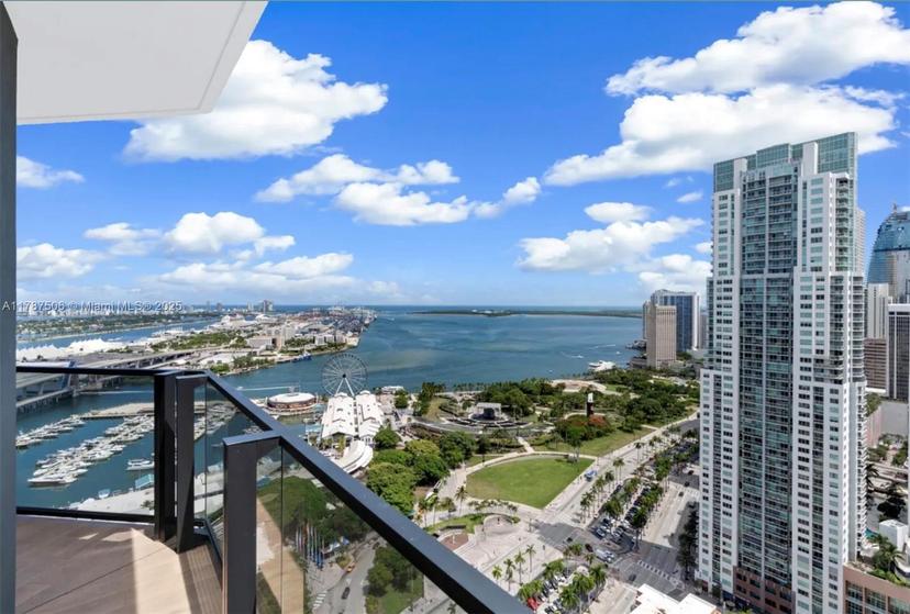 Picture of 398 NE 5Th St # 1515, Miami FL 33132
