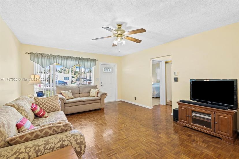 Picture of 1042 Lincoln St, Hollywood FL 33019