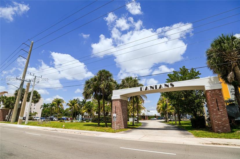 Picture of 501 E Dania Beach Blvd # 3D, Dania Beach FL 33004