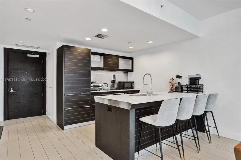 Picture of 200 Biscayne Boulevard Way # 3211, Miami FL 33131