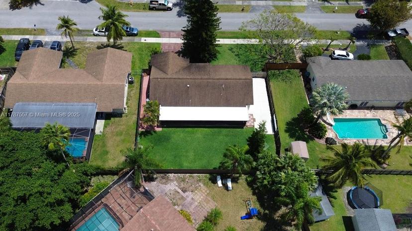 Picture of 19612 SW 87Th Pl, Cutler Bay FL 33157