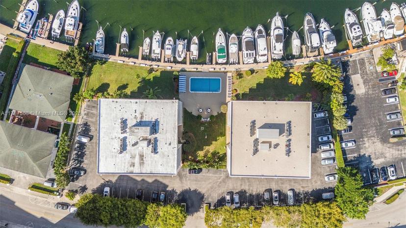 Picture of 126 Golden Isles Dr # 42A, Hallandale Beach FL 33009