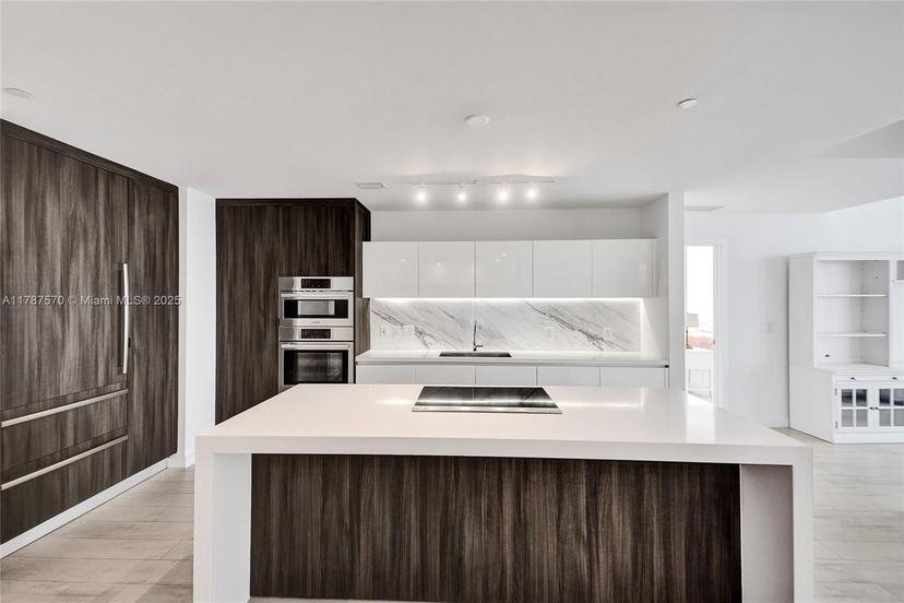 Picture of 851 NE 1St Ave # 4502, Miami FL 33132