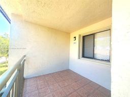 Picture of 16210 Laurel Dr # 203, Weston, FL 33326