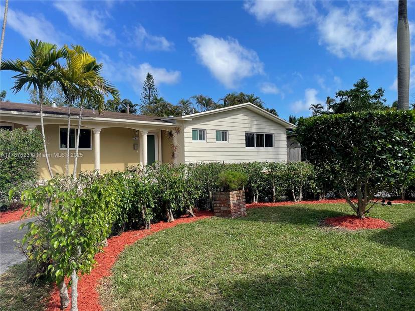 Picture of 5965 SW 64Th Pl, South Miami FL 33143