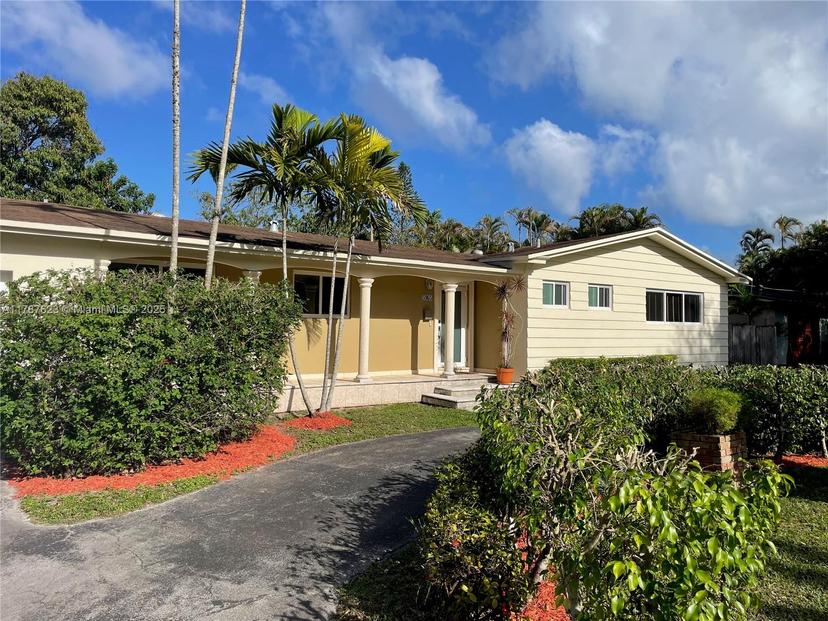 Picture of 5965 SW 64Th Pl, South Miami FL 33143