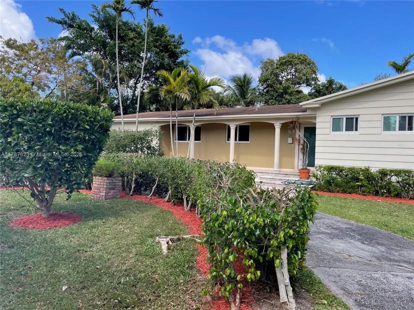 Picture of 5965 SW 64Th Pl, South Miami FL 33143