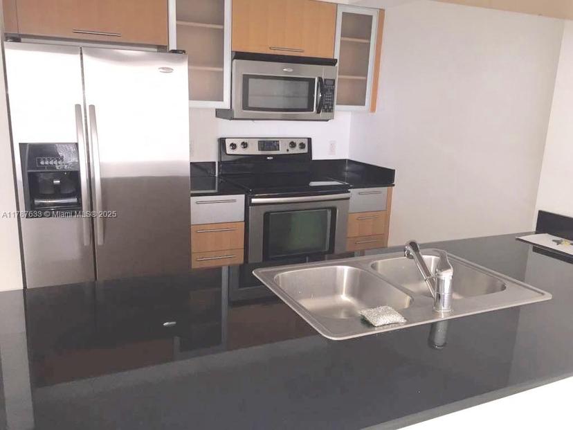 Picture of 1750 N Bayshore Dr # 5105, Miami FL 33132