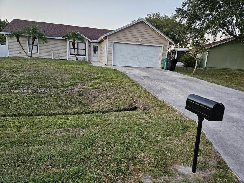 Picture of 1057 SW Bellevue Ave, Port St. Lucie FL 34953