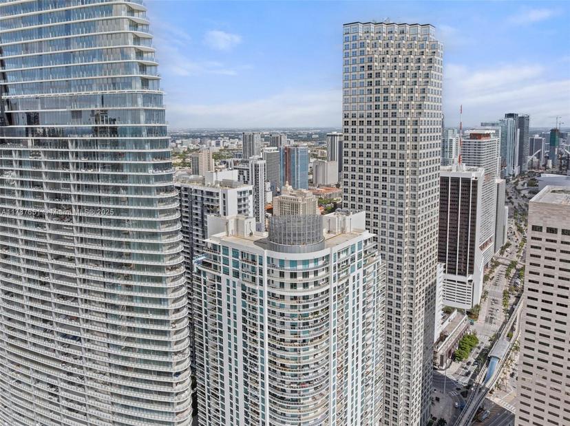 Picture of 300 S Biscayne Blvd # 802, Miami FL 33131