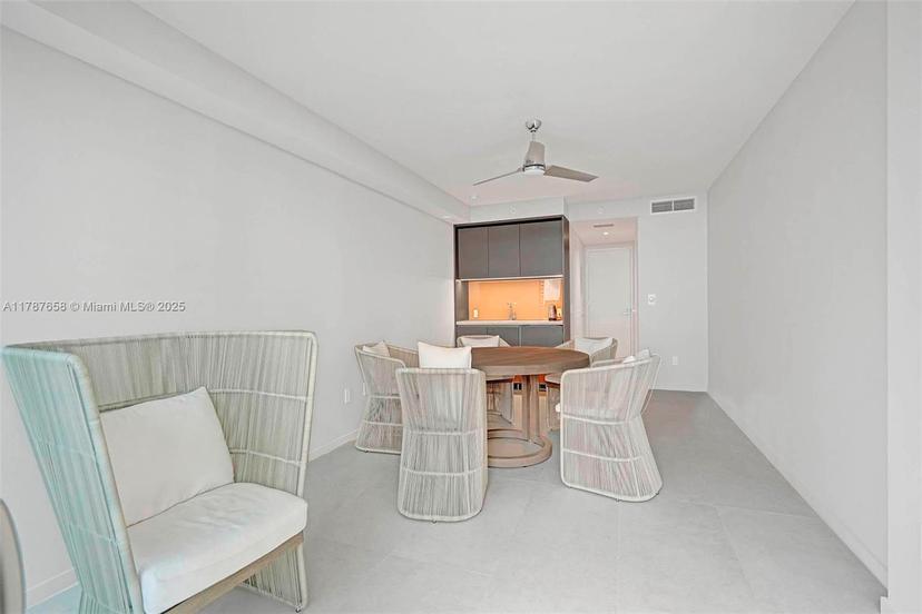 Picture of 18975 Collins Ave # 8, Sunny Isles Beach FL 33160