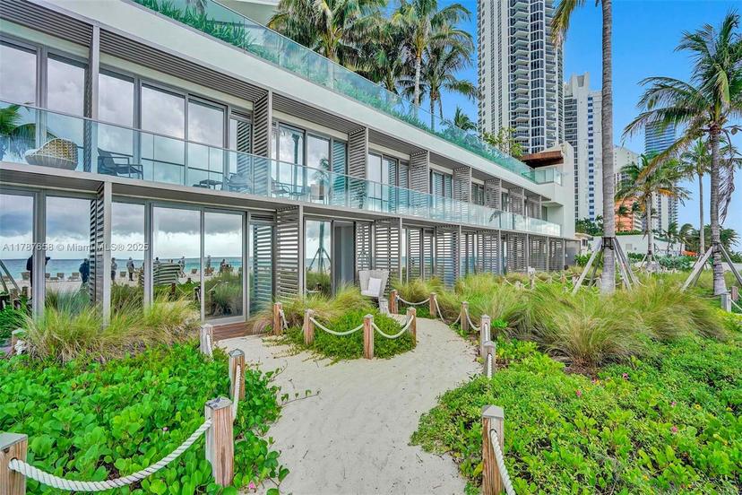 Picture of 18975 Collins Ave # 8, Sunny Isles Beach FL 33160