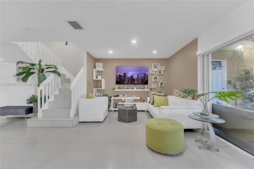 Picture of 18867 NW 52Nd Pl, Miami Gardens FL 33055