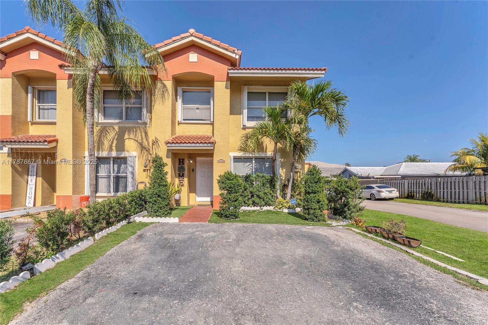 Picture of 18867 NW 52Nd Pl, Miami Gardens, FL 33055