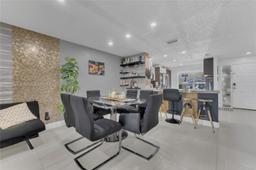 Picture of 18867 NW 52Nd Pl, Miami Gardens, FL 33055