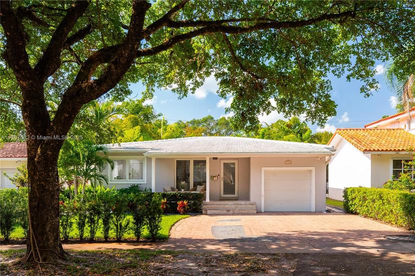 Picture of 708 Majorca Ave, Coral Gables FL 33134