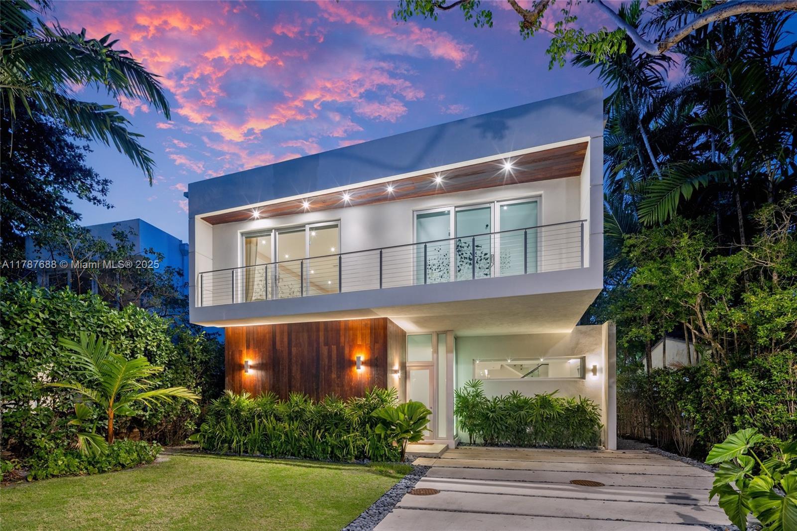 Picture of 4039 Ventura Ave, Miami, FL 33133
