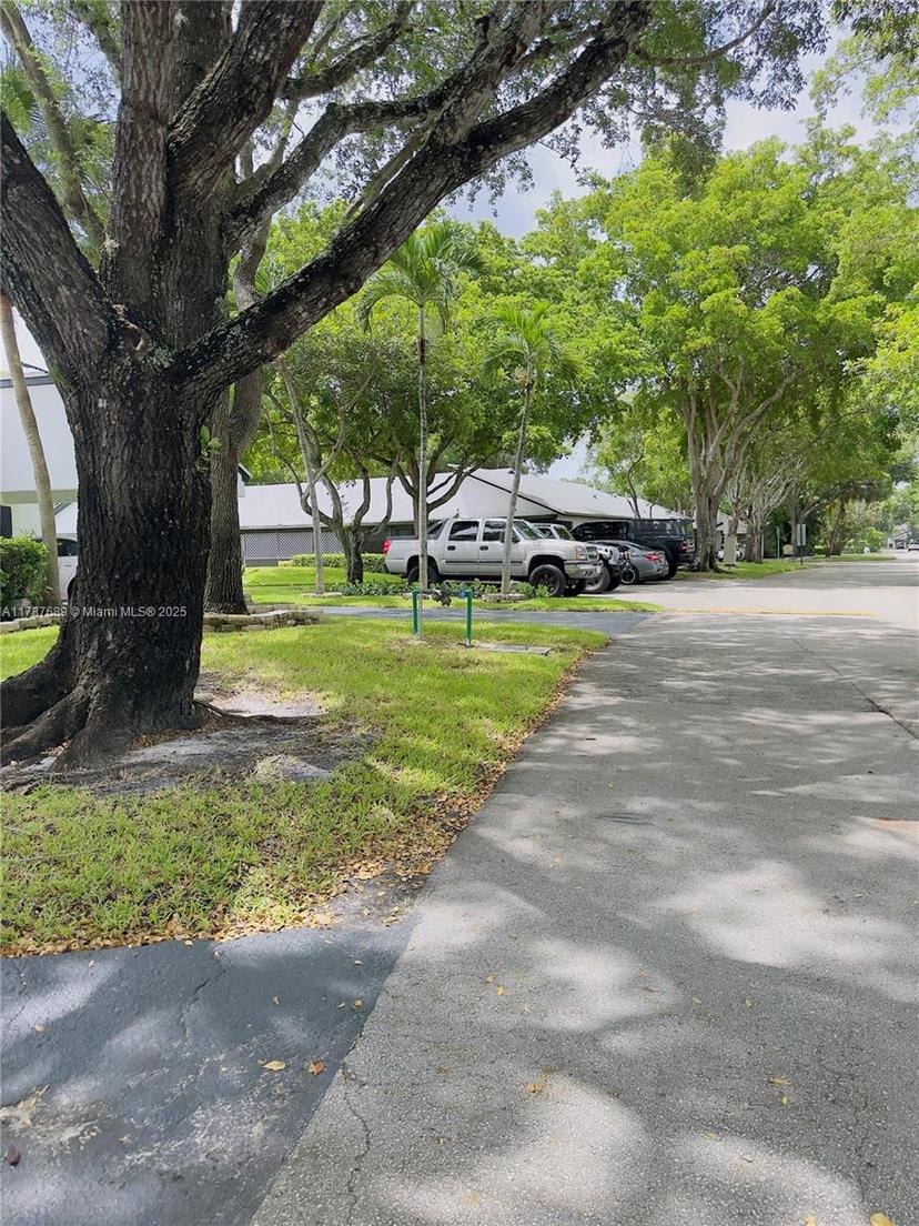 Picture of 343 Fairway Cir # 63, Weston FL 33326