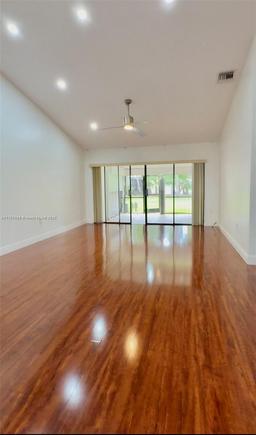 Picture of 343 Fairway Cir # 63, Weston, FL 33326