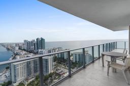 Picture of 4010 S Ocean Dr # R2501, Hollywood, FL 33019