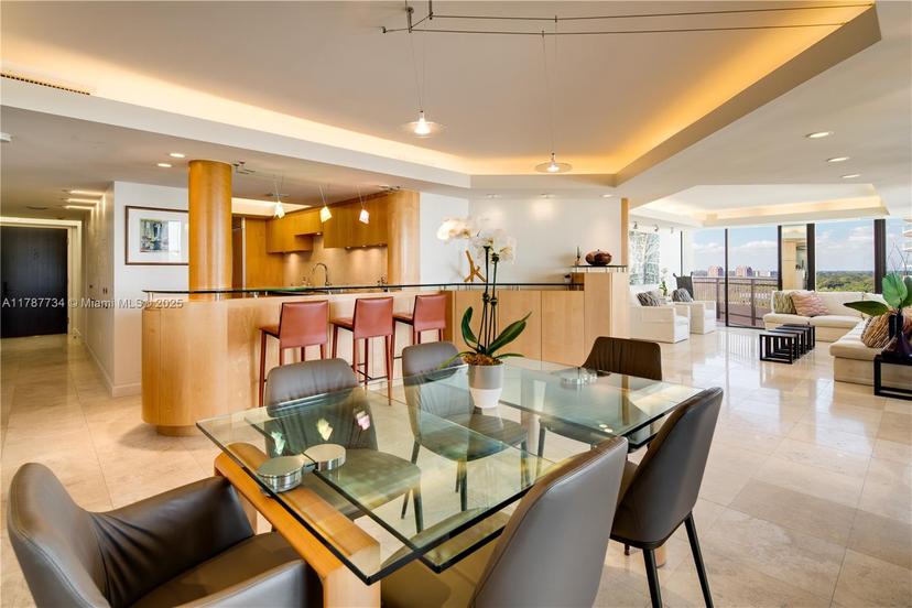 Picture of 2901 S Bayshore Dr # F, Coconut Grove FL 33133