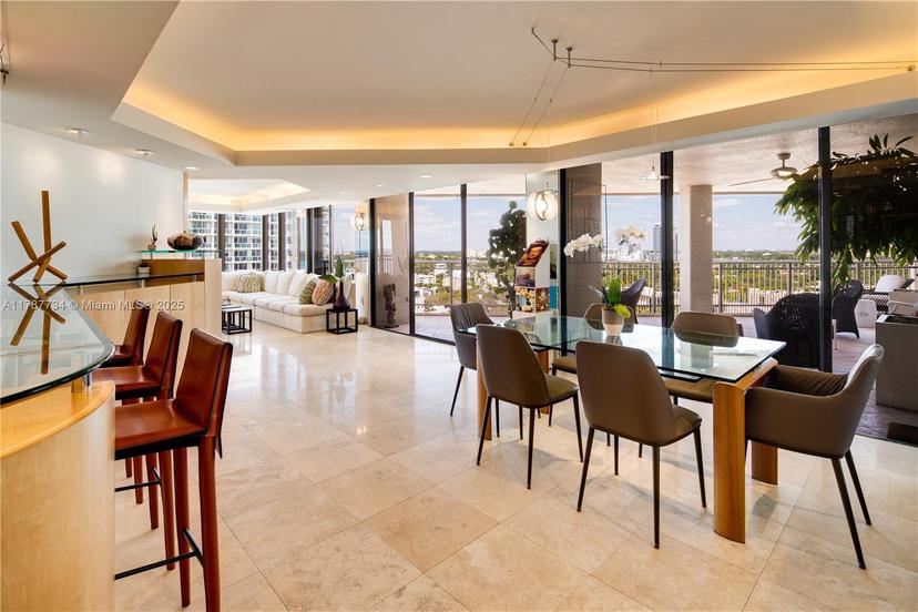 Picture of 2901 S Bayshore Dr # F, Coconut Grove FL 33133