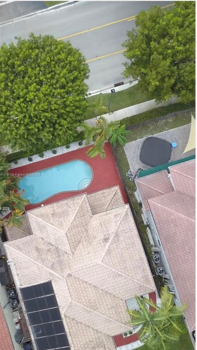 Picture of 4700 NW 111Th Ct, Doral FL 33178