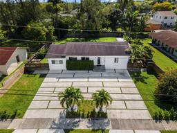 Picture of 14265 NE 3Rd Ct, Miami, FL 33161