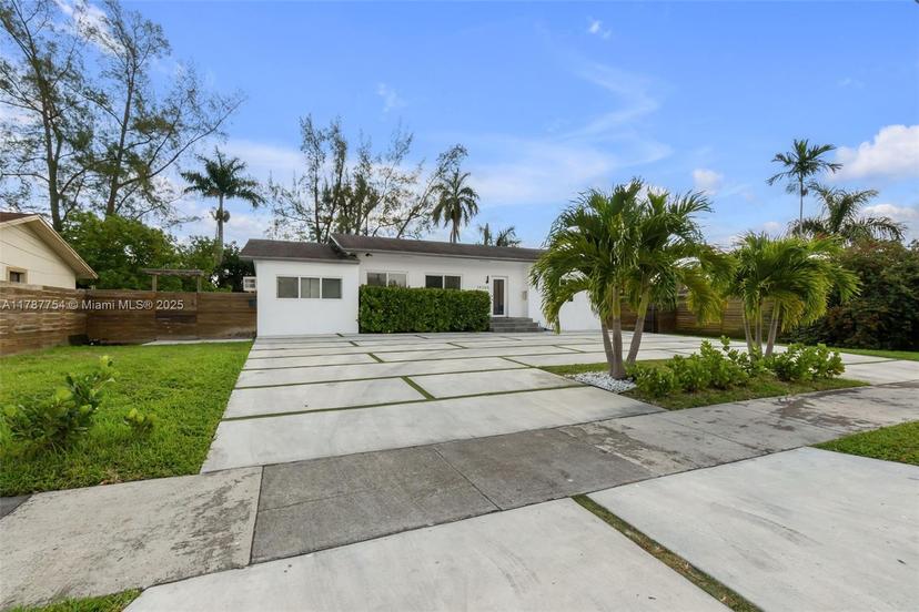 Picture of 14265 NE 3Rd Ct, Miami FL 33161