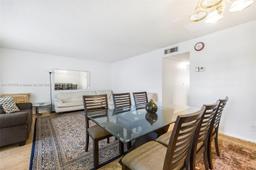 Picture of 5300 Washington St # Q207, Hollywood, FL 33021