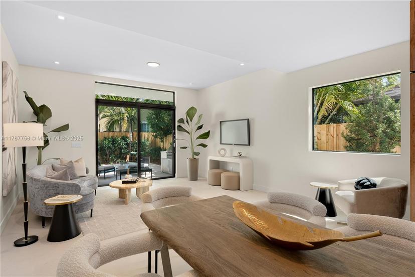 Picture of 3071 Hibiscus St # 1, Miami FL 33133
