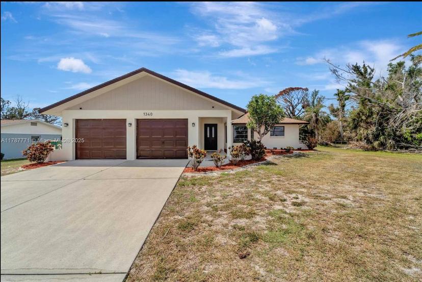 Picture of 1340 Manor, Other City - In The State Of Florida FL 34223