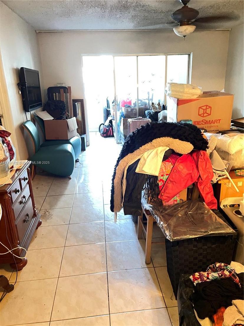 Picture of 410 SE 2Nd St # 122, Hallandale Beach FL 33009