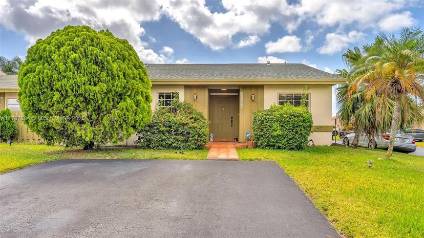 Picture of 12031 SW 110Th St Cir E, Miami FL 33186